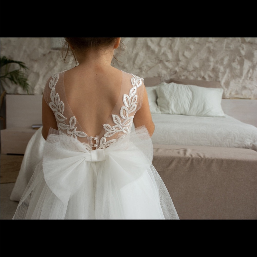 Size 7 Flower Girl Dress Never Worn - Etsy purchase from Kvitkalaceofficial